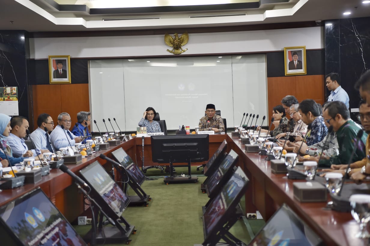 Pertemuan antara Mendikbud dan Menkeu untuk membahas masalah guru. (Foto: Asmanu)