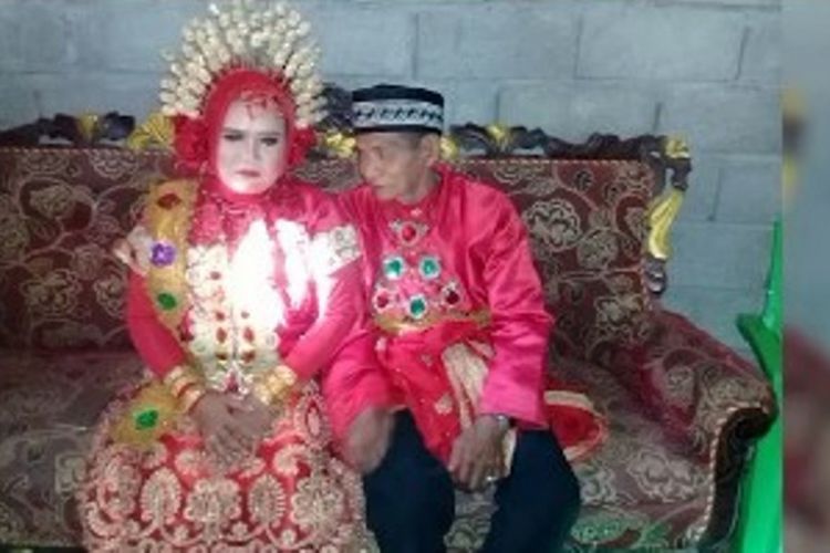 Pernikahan kakek 70 tahun dengan gadis 28 tahun di Mamuju Tengah, Sulawesi Barat, viral di medsos. (Dok. Istimewa  Artikel ini telah tayang di Kompas.com dengan judul 