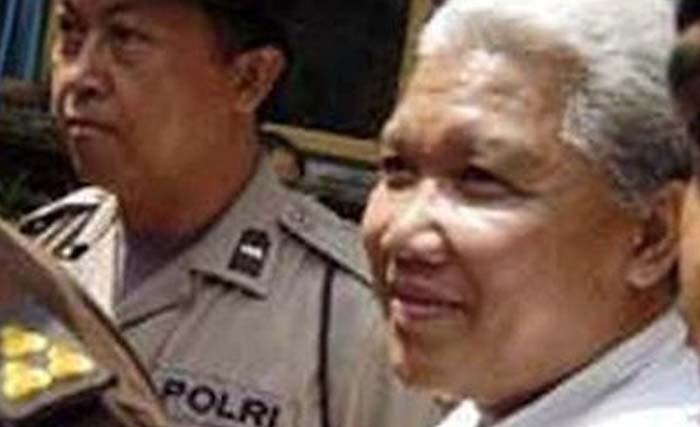 I Nyoman Susrama (kanan) terpidana otak pembunuhan jurnalis Radar Bali  AA Gde Bagus Narendra Prabangsa.(Foto:JawaPos)