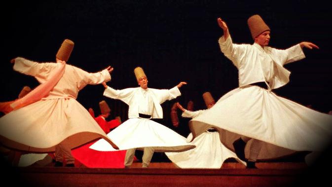 Tarian sufi. (Foto: dok ngopibareng.i)