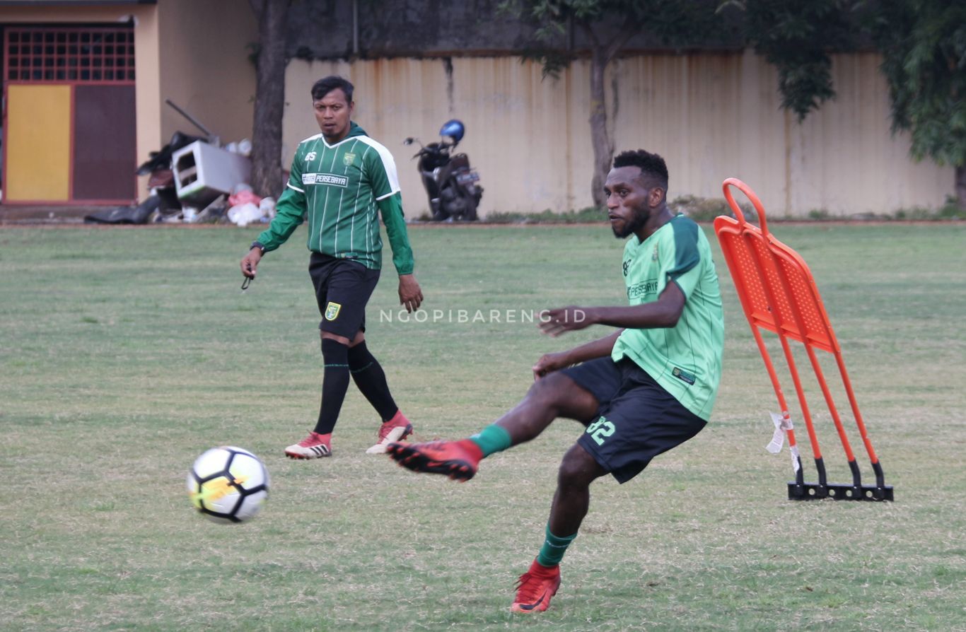 Pemain anyar Persebaya, Elisa Basna. (foto:Haris/ngopibareng.id)