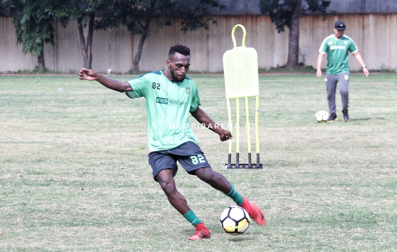 Pemain anyar Persebaya, Elisa Basna. (foto: Haris/ngopibareng.id)