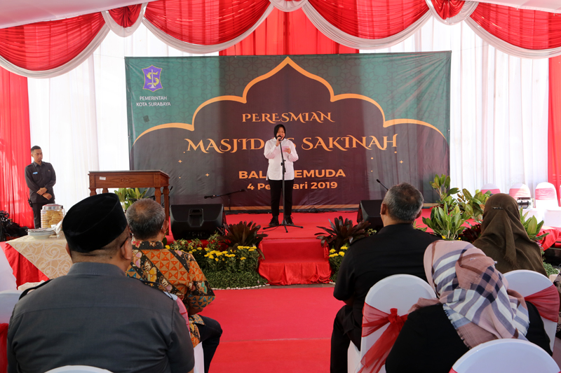 Wali Kota Surabaya Tri Rismaharini resmikan Masjid As-Sakinah, Senin, 4 Februari 2019. (Foto: Farid/ngopibareng.id) 