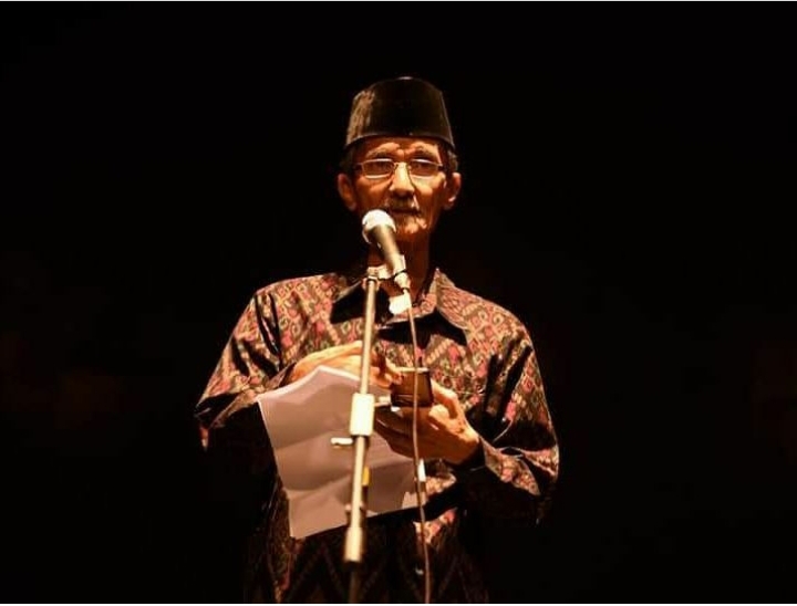  KH Husein Muhammad, kiai yang aktivis sosial di Yayasan Fahmina, Cirebon