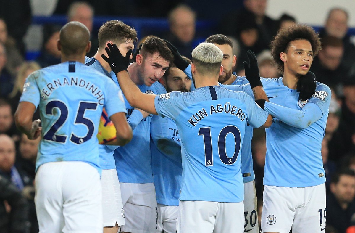 Manchester City lawan Chelsea akan kembali panaskan rivalitas di empat besar.