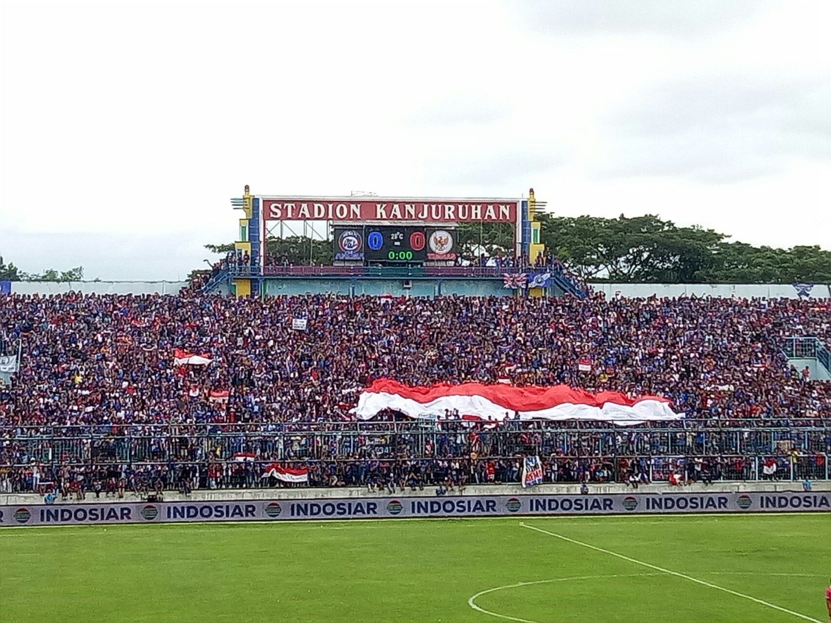 Babak pertama laga Arema FC kontra Timnas Indonesia U-22 berakhir imbang.