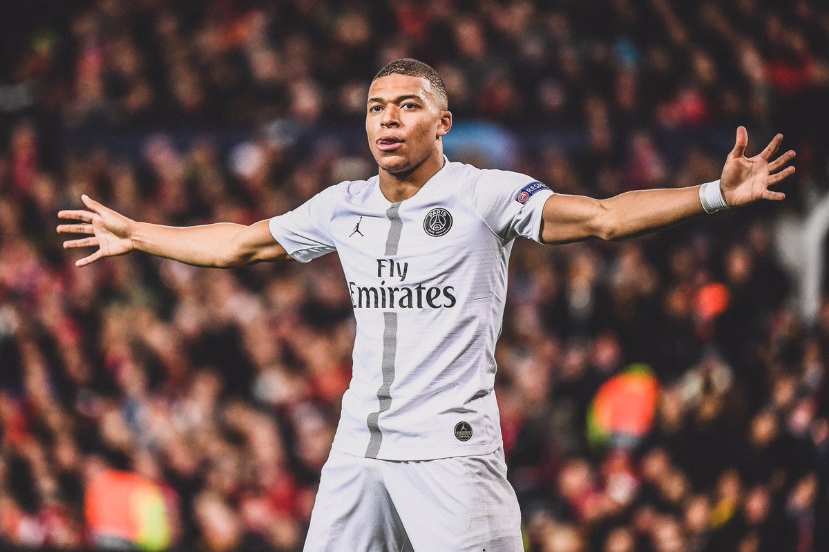 Para pemain PSG kesal karena hanya menang 2-0 atas MU. (Twitter/@KMbappe)