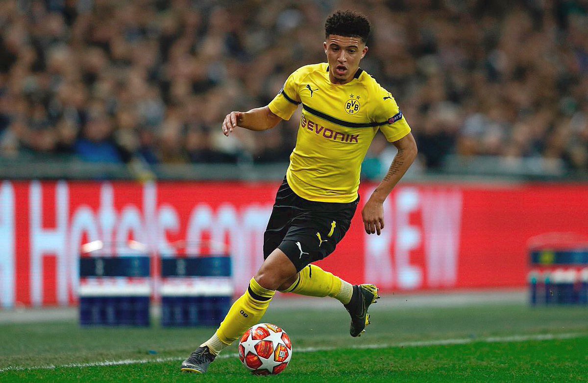 MU berniat mendatangkan bintang muda Dortmund, Jadon Sancho, di musim panas nanti. (Foto: Twitter/@Sanchooo10)