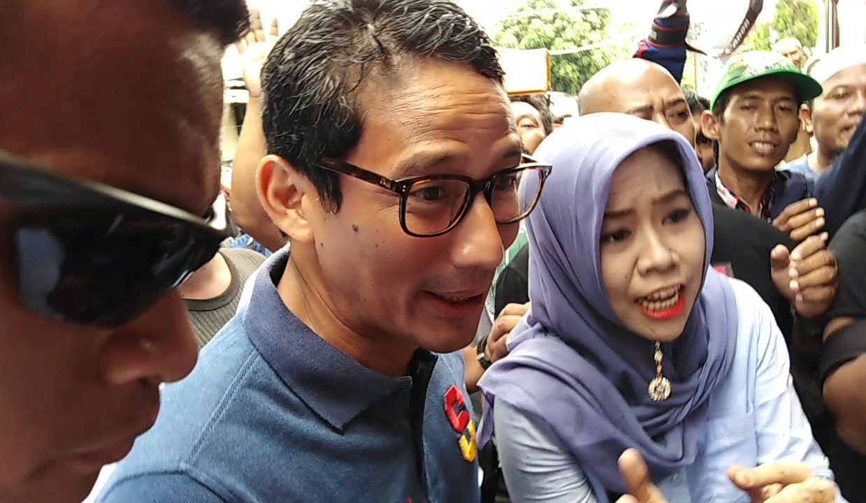 Sandiaga Uno usai besuk Ahmad Dhani, di Rutan Medaeng, Sabtu, 16 Februari 2019. (Foto: Farid/ngopibareng.id) 