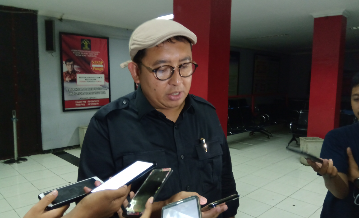 Fadli Zon usai melakukan kunjungan kerja di Rutan Medaeng, Rabu, 20 Februari 2019, malam. (foto: farid/ngopibareng.id) 