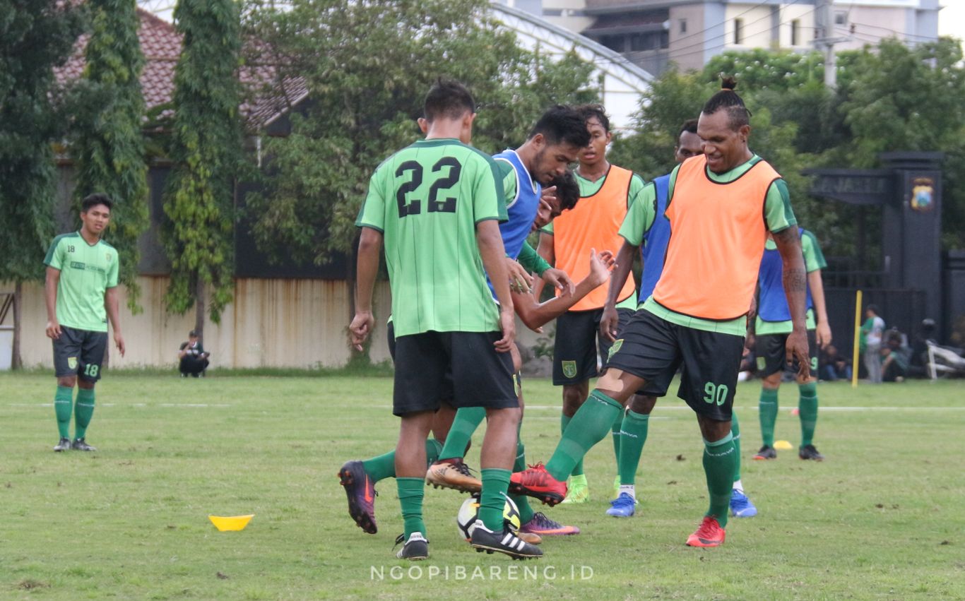 Pemain Persebaya, Nelson Alom. (foto: Haris/ngopibareng.id)