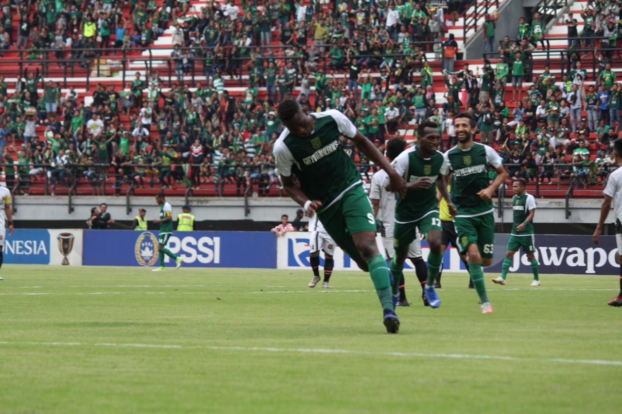 Amido Balde, stiker Persebaya. (foto: Haris/ngopibareng.id)