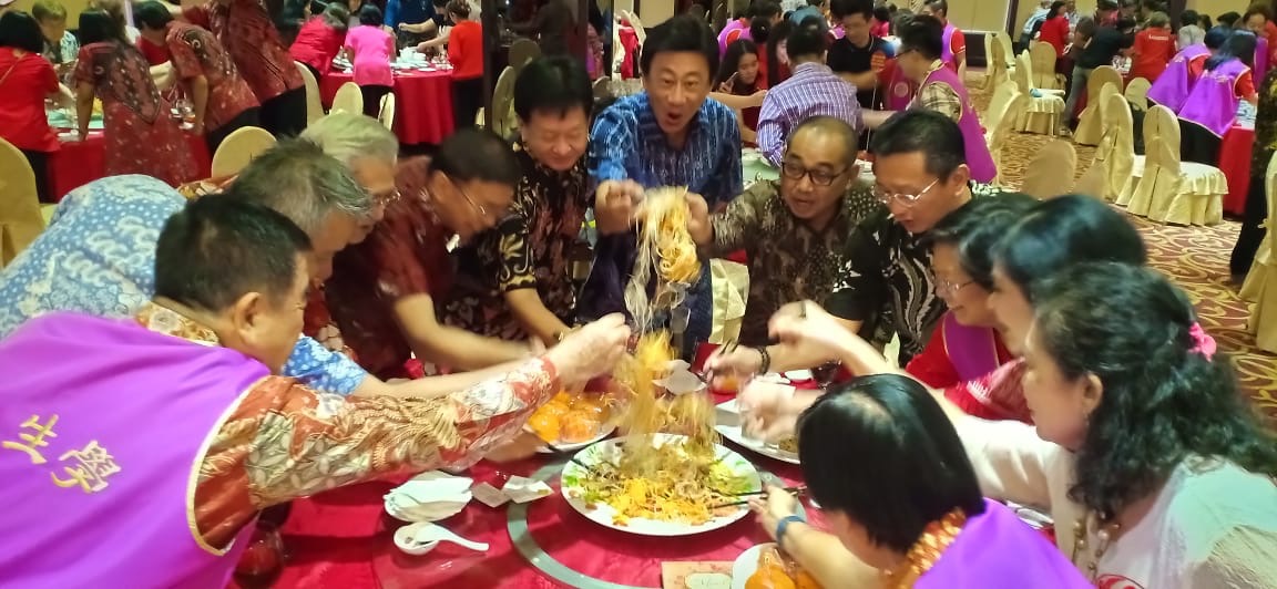 Salah satu rangkaian acara Perayaan Imlek dan Malam Cap Go Meh Longvitology Jatim. (Foto Yuska/ngopibareng.id)