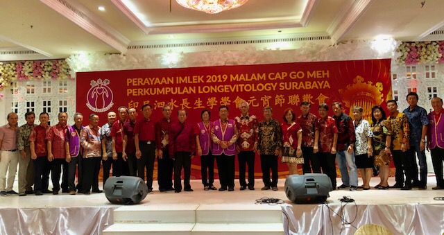 Ongko Digdoyo bersama ketua Center Longevitology dari berbagai daerah di Jatim.
