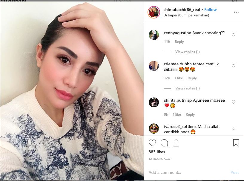 Shinta Bachir pamer foto di lokasi syuting di kawasan Cibubur, Jakarta Timur. 