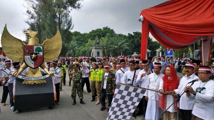 Kirab pada acara Haul ke-9 Gus Dur di Solo. (Foto: antara)