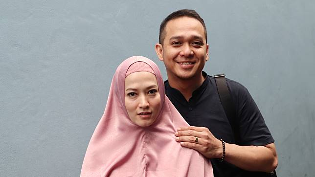 Lyra Virna dan Kalina Oktarani sama-sama pernah dilaporkan Lasty Annisa, pemilik ADA Tour