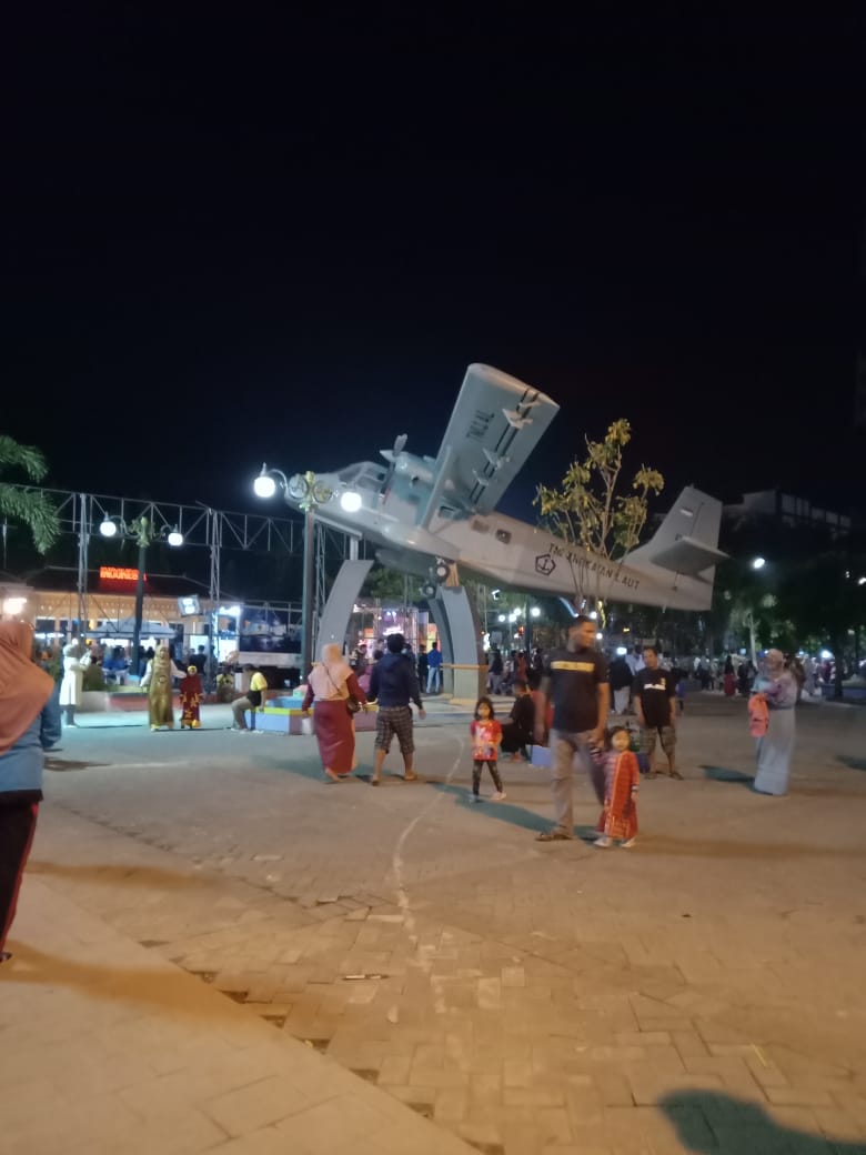 Alun-alun Lamongan lebih indah setelah direhab (foto:Totok/ngopibareng.id)