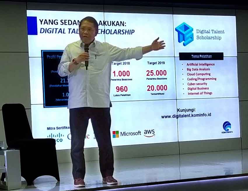 Menteri Komunikasi dan Informasi Rudiantara saat memaparkan adanya beasiswa talenta digital. (Foto-foto: Erwan Widyarto)