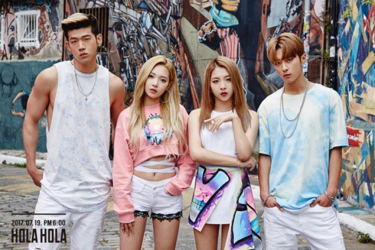 KARD: Jeon So-min, Jeon Ji-woo, BM, dan J. Seph.