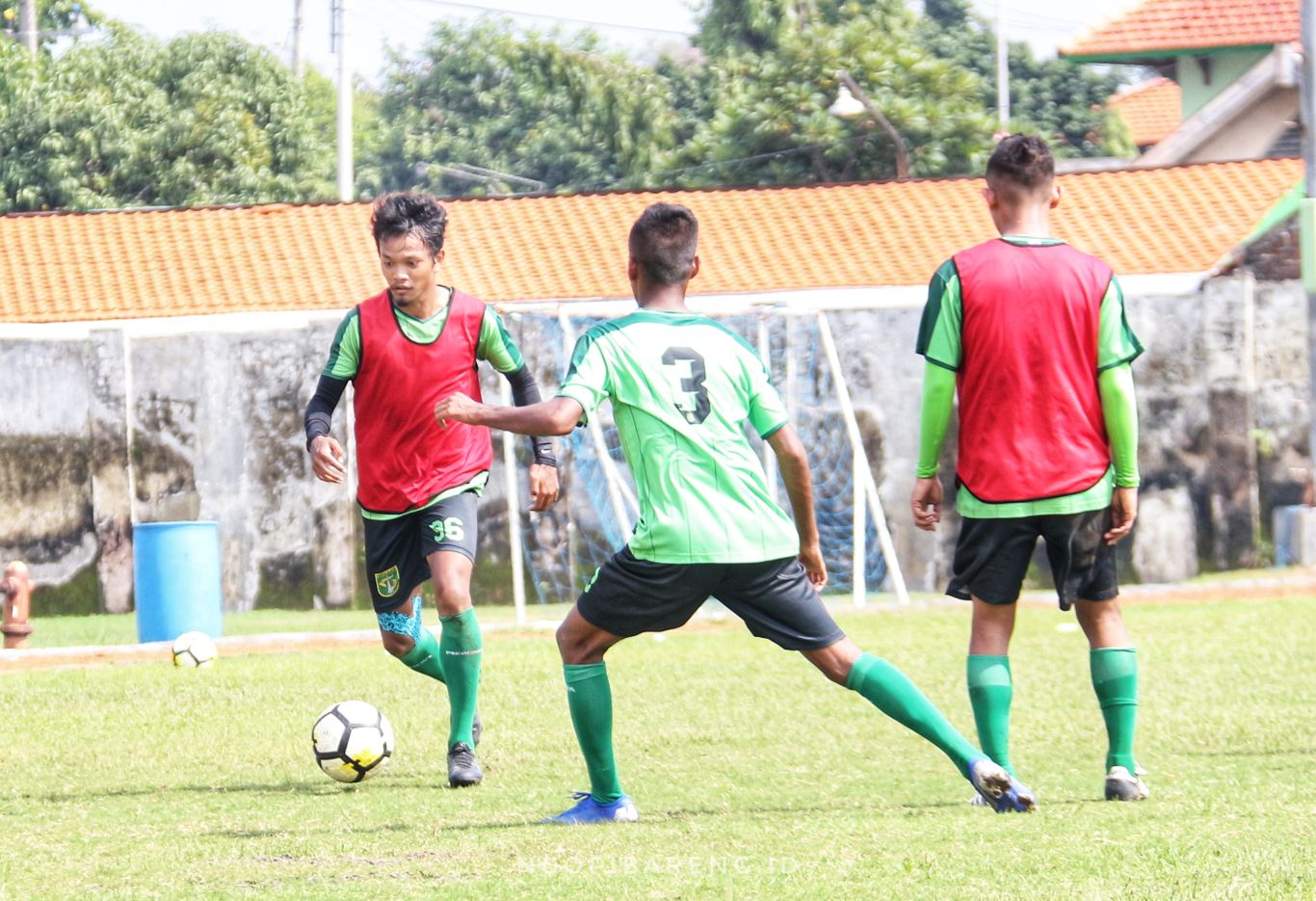 Gelandang Persebaya, Muhammad Hidayat. (foto: Haris/ngopibareng.id)