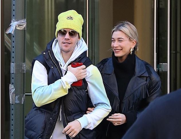 Justin Bieber bersama sang istri, Hailey Baldwin.