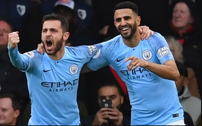 Riyad Mahrez (kanan) merayakan gol kemenangan bersama Bernardo Silva (kiri) atas Bournemouth pada laga pekan 29 Liga Inggris, Sabtu, 2 Maret 2019 malam. (Foto: Twitter)