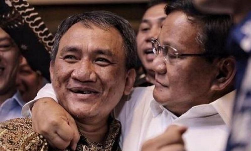 Andi Arief pernah menyebut Prabowo Subianto sebagai jenderal kardus.