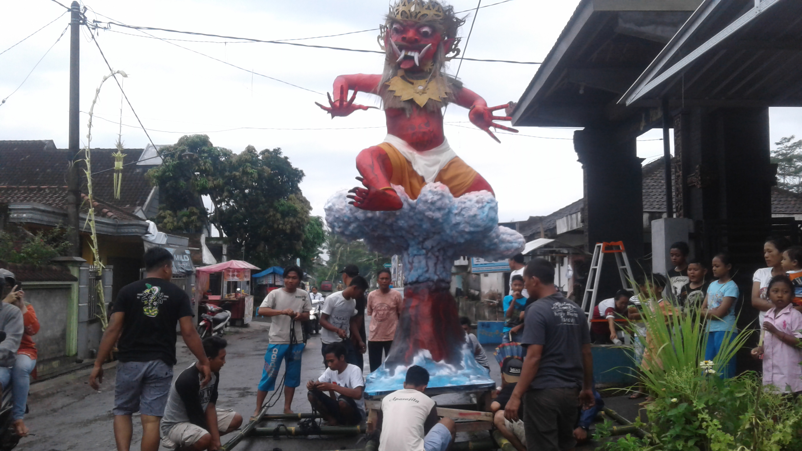 Ogoh-ogoh bikinan umat Hindu Pakisaji Malang (Foto: Fajar/ngopibareng.id)