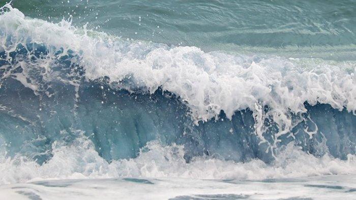 Gelombang tinggi air laut. (Foto: istimewa)