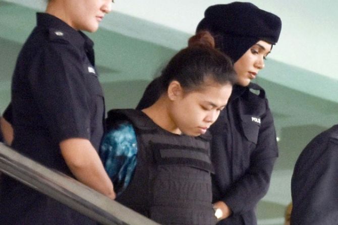 ersangka pembunuhan Kim Jong Nam, kakak tiri Pemimpin Tertinggi Korea Utara (Korut) Kim Jong Un, asal Indonesia, Siti Aisyah dibebaskan (Foto: New York Post)