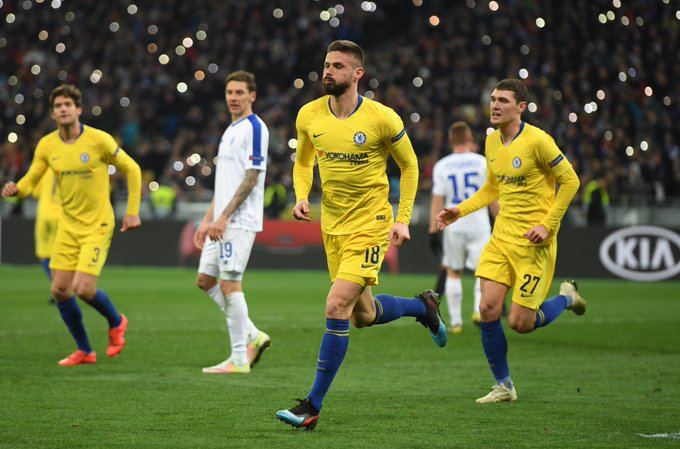 Selebrasi Giroud usai mencetak hattrick ke gawang Dynamo Kiev. (Foto: Twitter @chelseaFC)