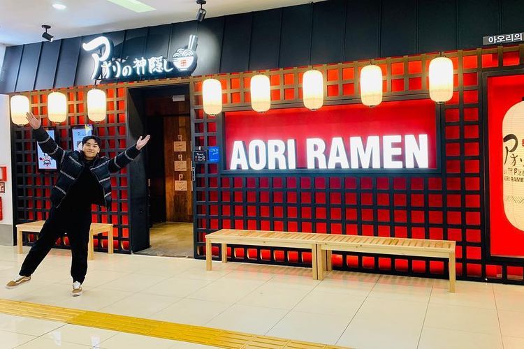 Usaha mie ramen keluarga Seungri ikut kena getahnya.