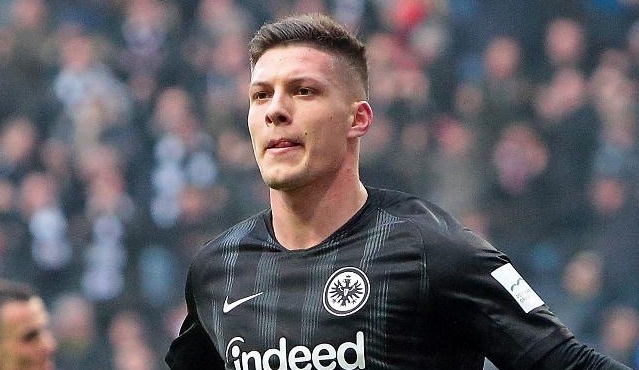 Incar Luka Jovic, Barcelona dikabarkan memulai pembicaraan dengan perwakilan Franfurt. (Foto: Twitter/@eintrach_us)