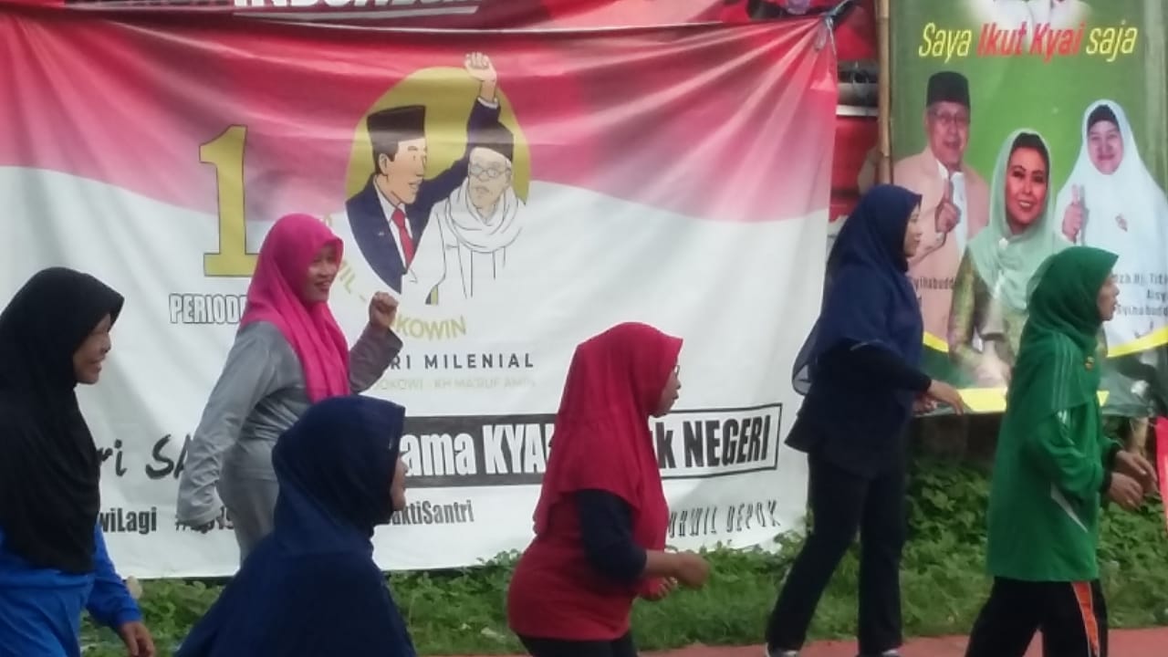 Relawan Santri Milenial Joko Widodo-Ma'ruf Amin Depok-Jabar Senam dan Baksos bersama Warga. (Foto Istimewa)