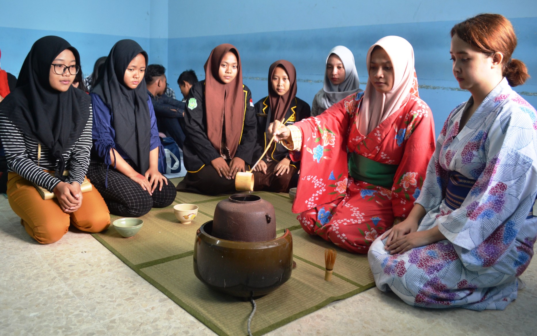 Workshop Chanoyu atau upacara minum teh dengan budaya Jepang di Japan Fun Festival. (Foto: Istimewa) 