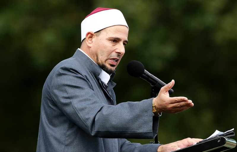 Khutbah Pertama Imam Gamal Fouda. Seberang Masjid Al Noor, masjid pertama yang menjadi sasaran aksi teroris di Chrischurch, tepatnya di Hagley Park, Selandia Baru. (Foto: dok for ngopibareng.id)