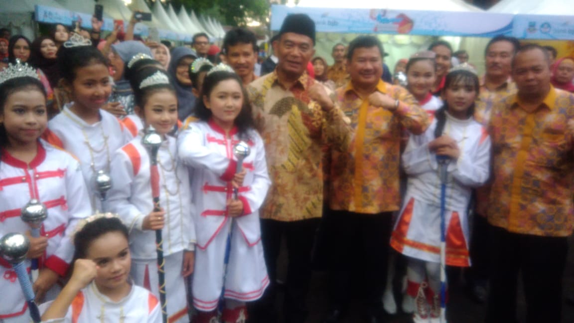 Mendikbud Muhadjir Effendy dalam kegiatan di Garut, Jawa Barat. (Foto:asmanu/ngopibareng.id)