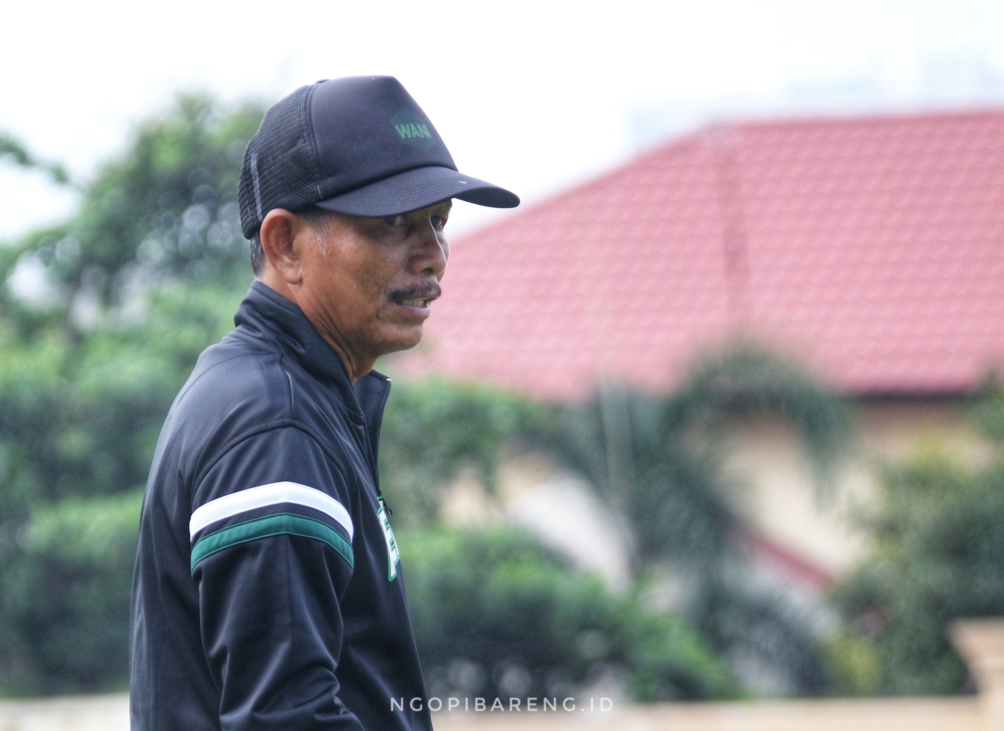 Pelatih Persebaya, Djajang Nurdjaman. (foto: Haris/ngopibareng.id)