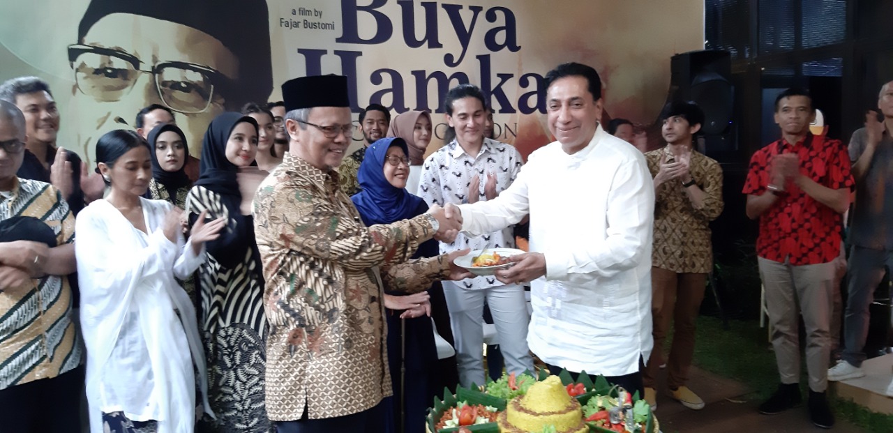 Yunahar Ilyas, Ketua Pimpinan Pusat (PP) Muhammadiyah dalam konferensi pers film Buya Hamka. (Foto: md for ngopibareng.id)