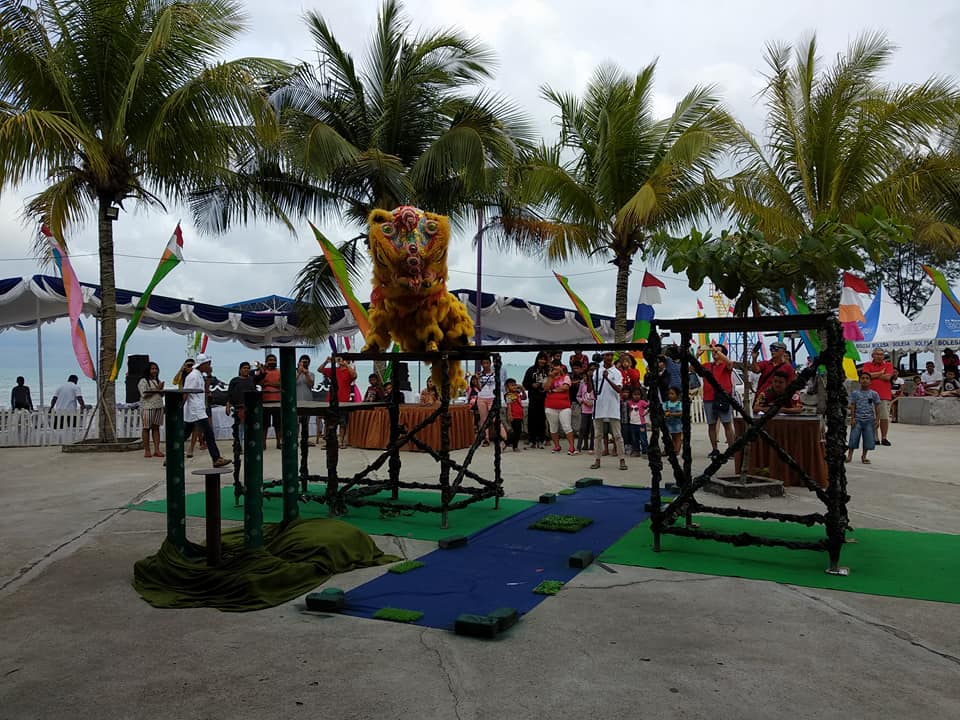 Seperti pesta budaya, wisatawan bisa bergabung di dalamnya. (Foto:Istimewa/Eljohn)