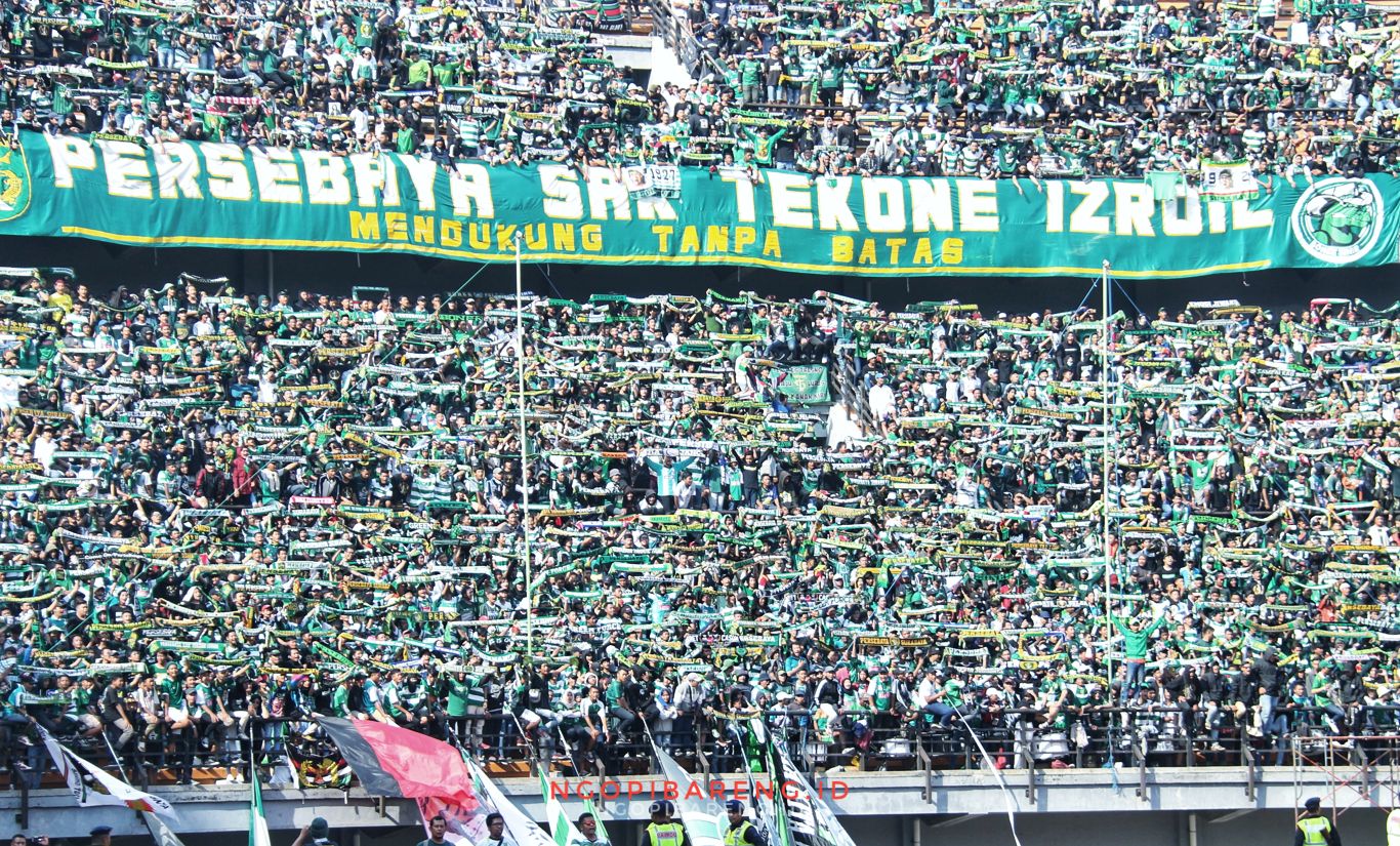 Bonek Mania, Suporter Persebaya. (foto: Haris/ngopibareng.id)