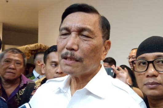 Menteri Koordinator Kemaritiman RI, Luhut Binsar Panjaitan saat ditemui di Spazio Hall, Surabaya, Jumat, 29 Maret 2019, malam. (Foto: Farid/ngopibareng.id)