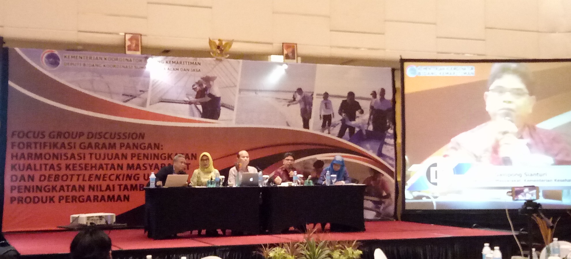   Direktur Gizi Masyarakat, Galopong Sianturi (dua dari kanan) dalam Focus Group Discussion (FGD) di Hotel Fairfield Marriott, Kamis, 5 April 2019. (Foto: Pita/ngopibareng.id)