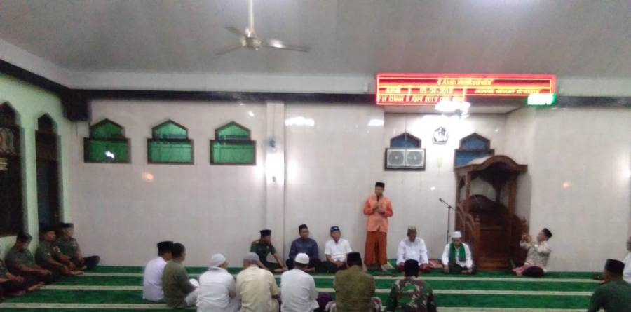 Dandim 0815 Saat Sambutan Di Masjid Ar-Roudloh 