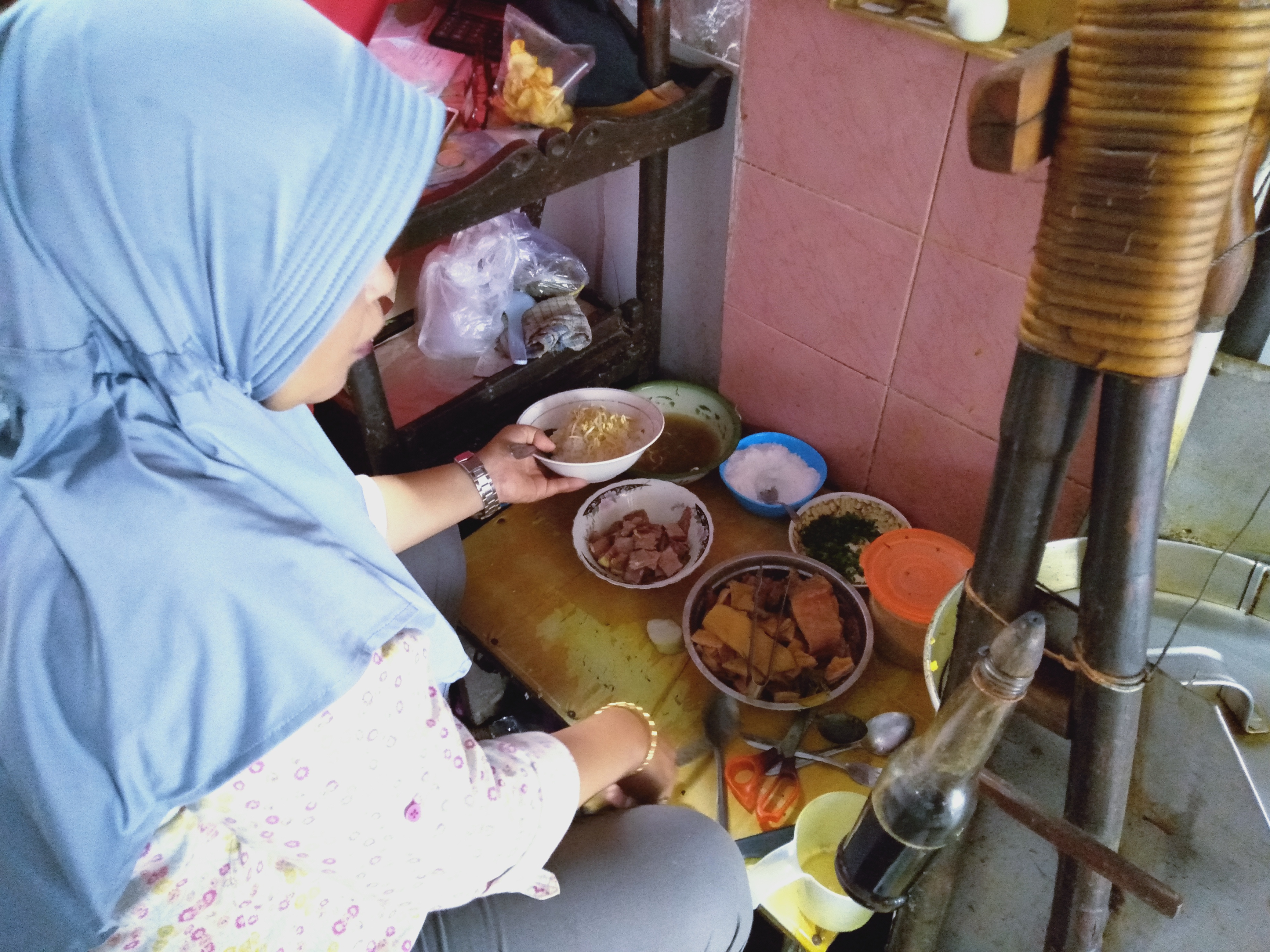 Soto Basket di kawasan pecinan Malang (Foto: Fajar/ngopibareng.id)