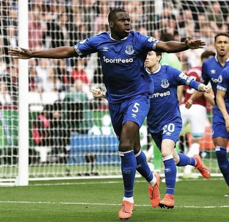 Selebrasi Zouma selepas mencetak gol ke gawang Arsenal. (Foto:Twitter/@KurtZouma)