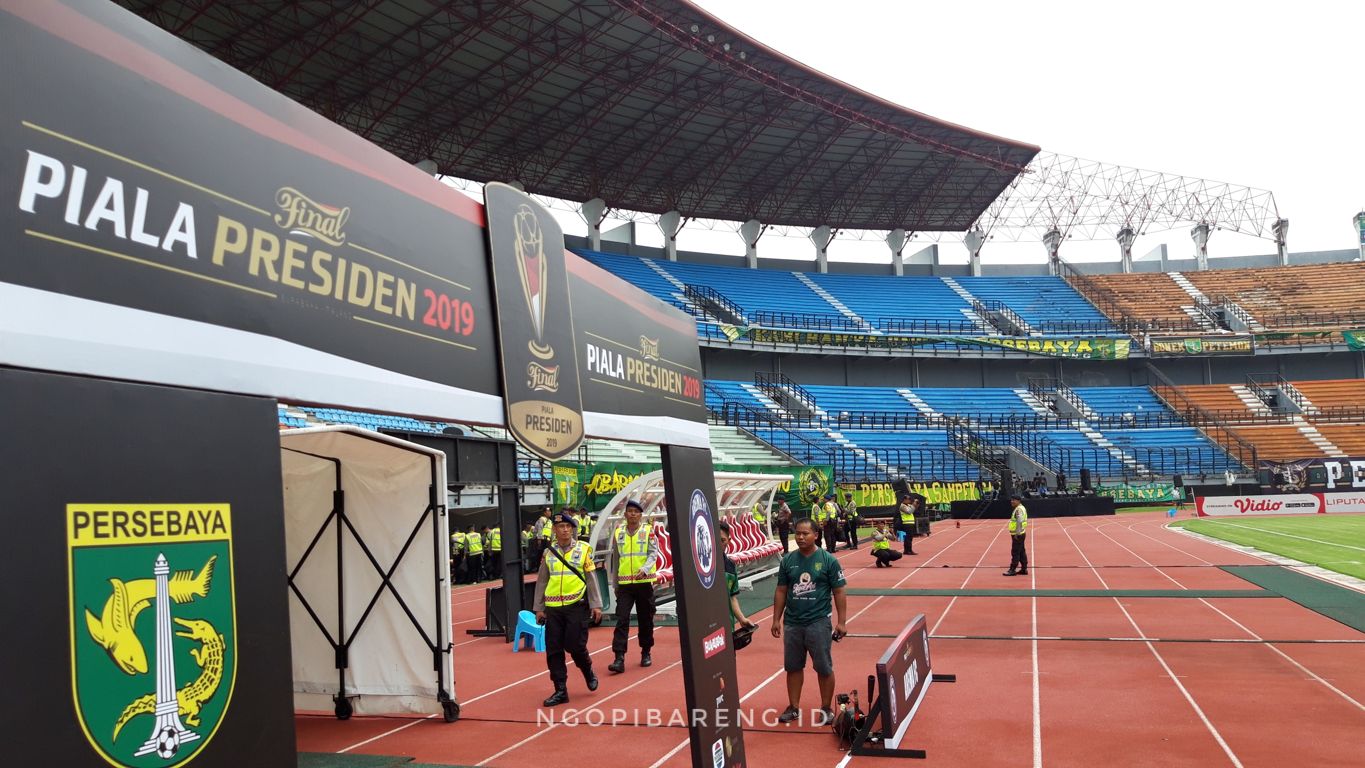 Persiapan final Piala Presiden Persebaya vs Arema di Surabaya. (Foto: Haris/ngopibareng.id)