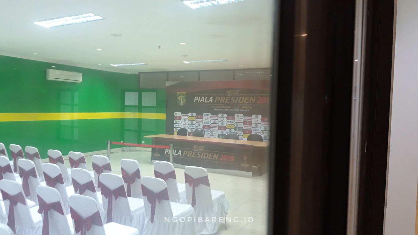 Ruang Prescon Media semakin cantik dengan warna baru. (Foto:Haris/ngopibareng.id)