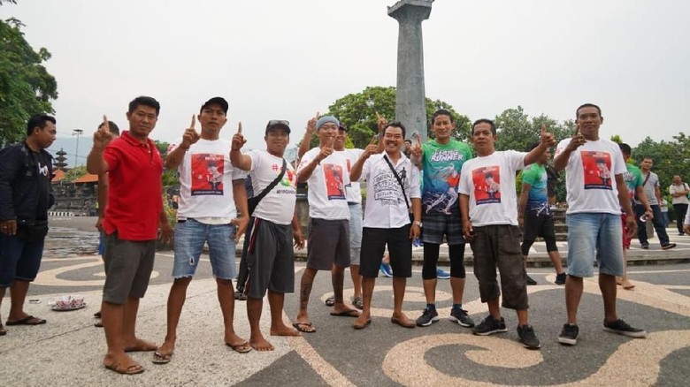 Sandi Uno disambut pendukung Jokowi di Bali. (Foto: dok. BPN Prabowo-Sandi)